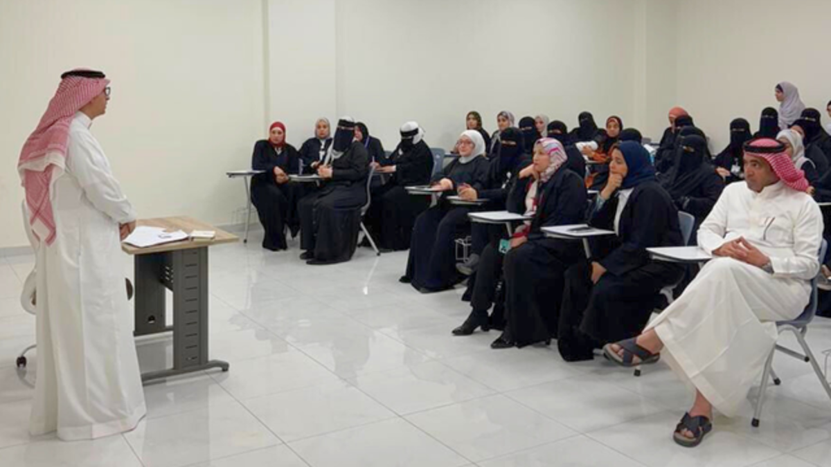 شركة حلول التمريض تنفذ ورشة عمل تفاعلية حول التقييم والتقويم في كلية الشمال للتمريض